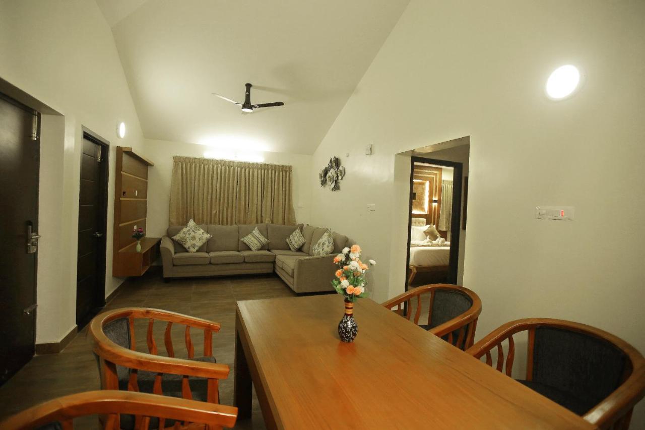La Feliz Palacio Yercaud Eksteriør billede